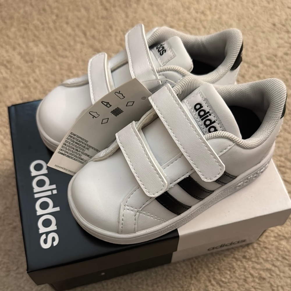 Adidas BASELINE CMF INF White and Black Velcro Sneakers